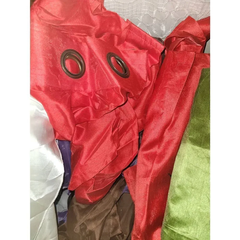 2 curtains or table cloth